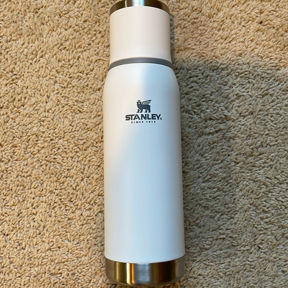 Stanley Other - Stanley Adventure To-Go Bottle 25oz Bottle